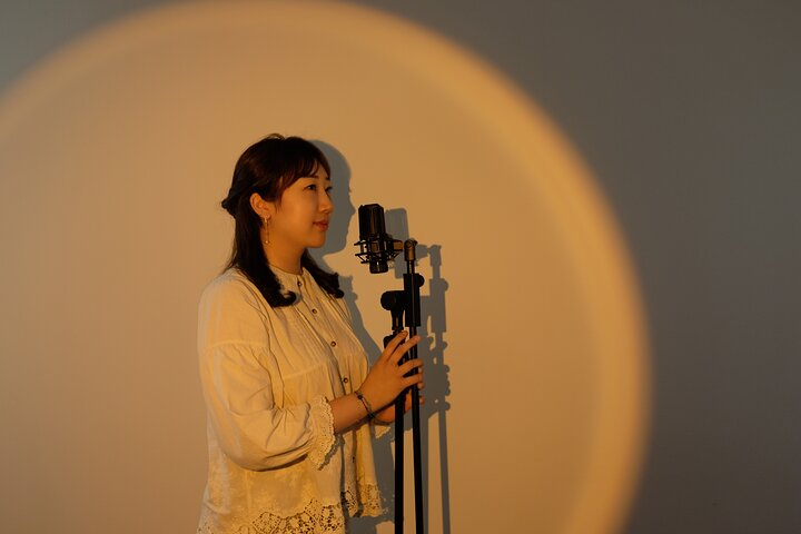 Vocal Recording in a K-POP Producer's Studio - Photo 1 of 6